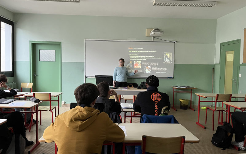Laurie Paillier, ingénieure R&D chez Caïlabs, lors de son intervention au Lycée de La Salle du Groupe Saint Jean.