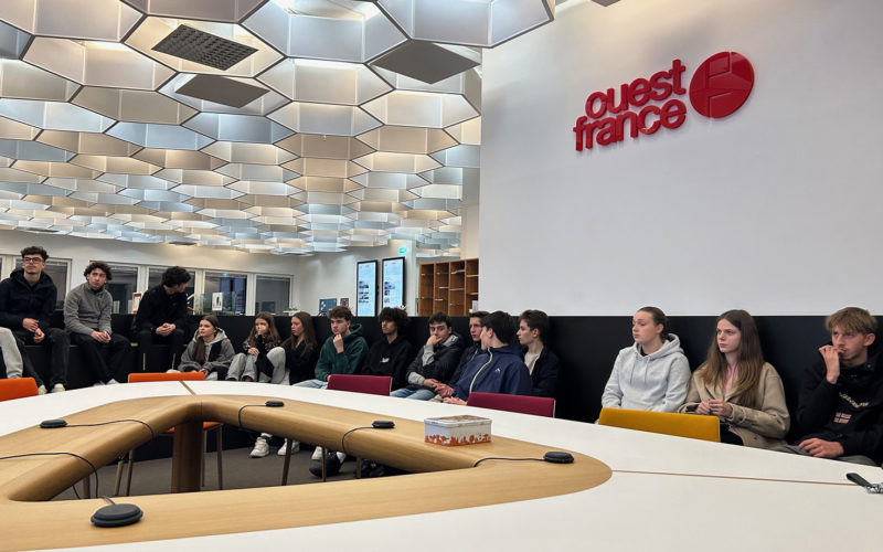 Visite des élèves de 1MG2 et 1MG3 du Lycée de La Salle au journal Ouest-France.
