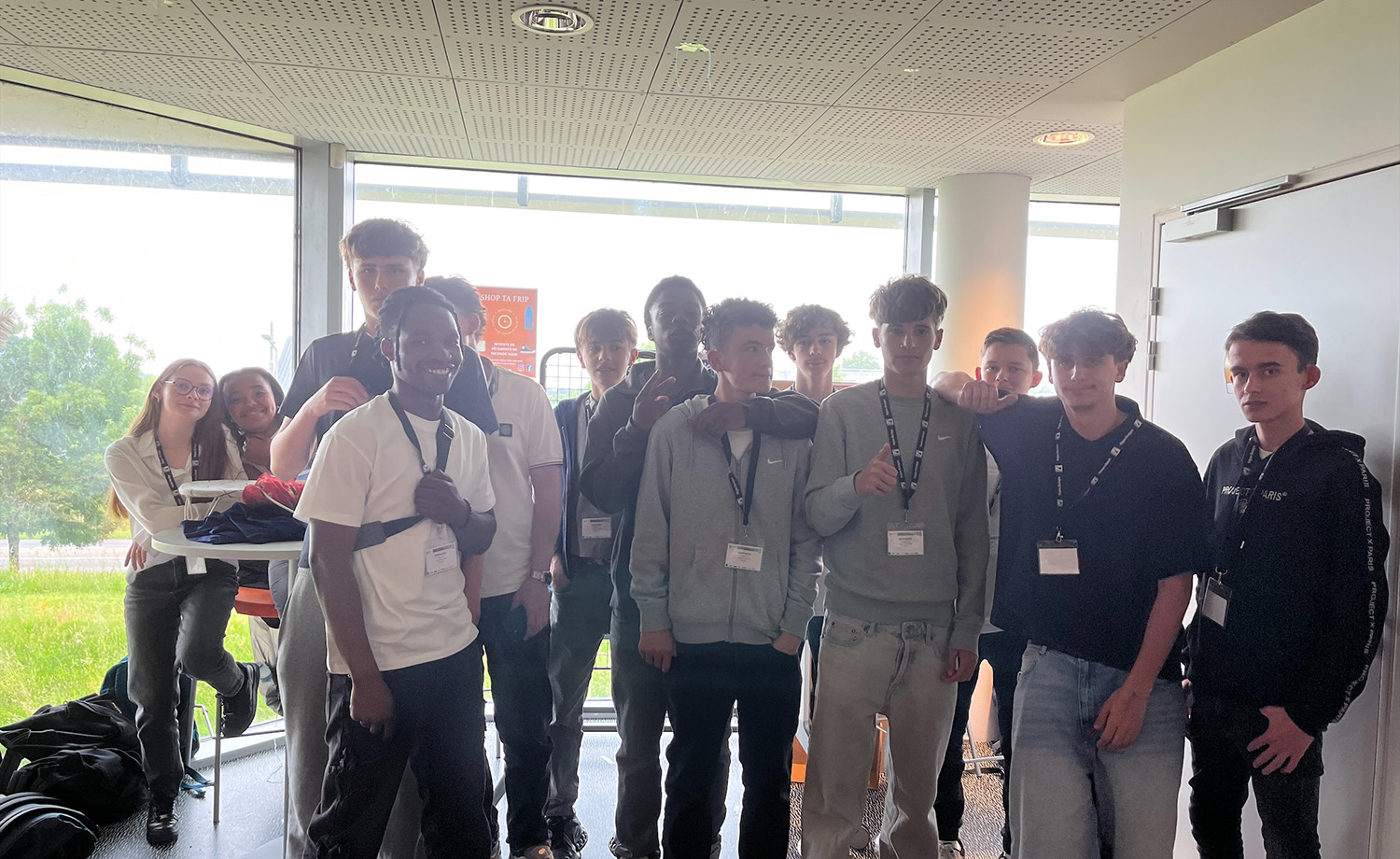 Elèves de 2nde GT du Lycée de La Salle, dans le cadre du concours “Une entreprise dans votre lycée” à Vannes.