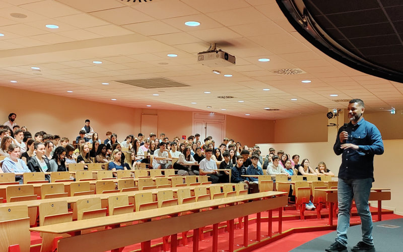 Rencontre de Yannis Gautier avec les élèves de 1ère au Lycée Jean-Paul II, témoignage de rédemption.