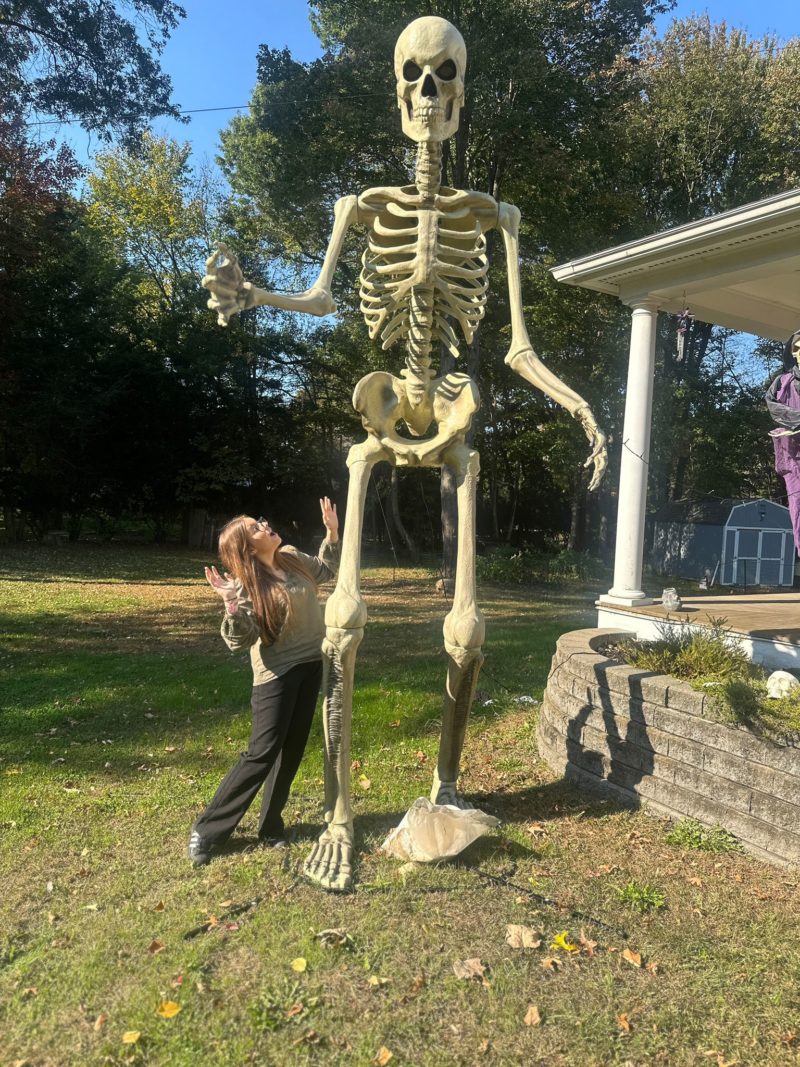 Préparatifs d’Halloween en famille pour nos élèves STMG.