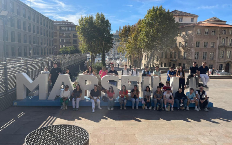 Les étudiants de BTS MCO du Pôle Sup de La Salle à Rennes découvrent Marseille et la Méditerranée lors d’un voyage pédagogique et culturel.