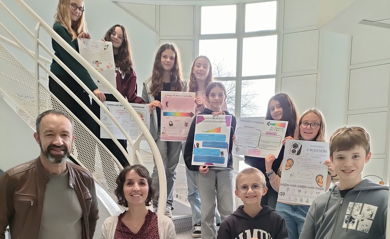 Affiche de prévention réalisée par les élèves de 4ème du Collège Immaculée sur les effets du bruit sur la santé.