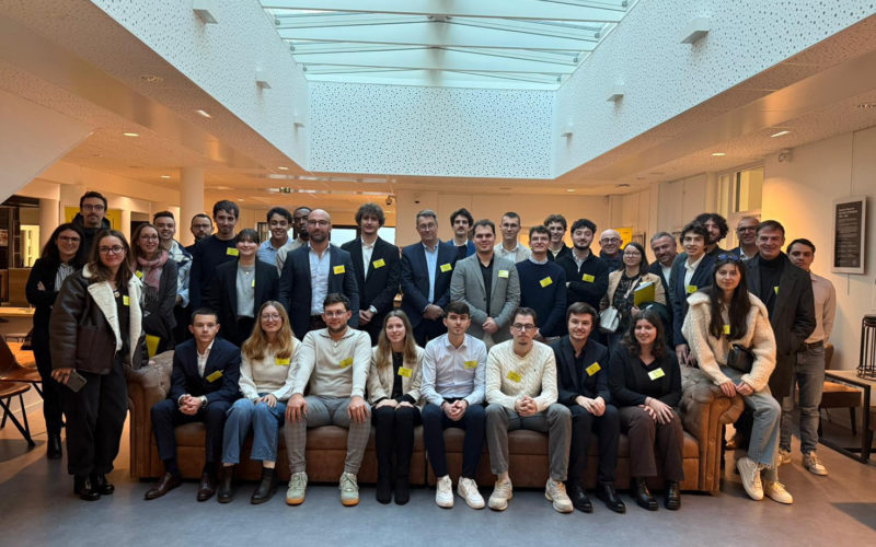Cérémonie de parrainage de la 27e promotion DSCG au CFA de La Salle, avec l’intervention de François Lambert et un moment convivial entre étudiants et professionnels.