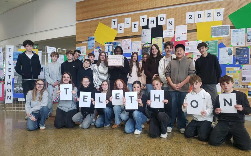 Affiches sur les maladies génétiques réalisées par les élèves de 3e pour le Téléthon au Collège Immaculée.