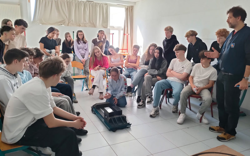 Les élèves de 3ème de Saint-Grégoire ont participé à une animation scientifique proposée par l’espace des Sciences de Rennes.