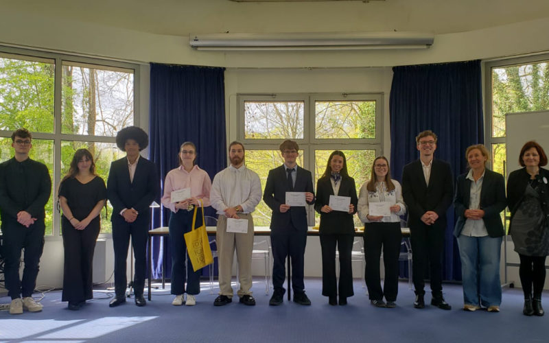 Groupe d’étudiants du Pôle Sup lors d’un événement d’éloquence à Rennes.