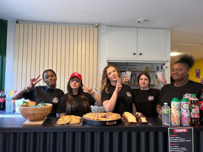 Élèves du Lycée de La Salle participant à un projet culturel hip-hop.