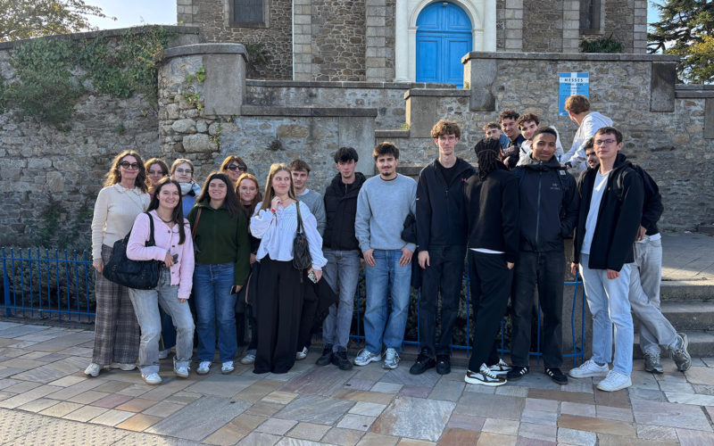 Étudiants de BTS Assurance du Pôle Sup de La Salle lors de leur sortie au Festival du film de Dinard.