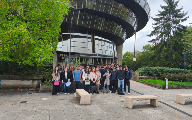 Étudiants de première année du DCG du Pôle Sup de La Salle lors de leur visite à la Cité judiciaire de Rennes.