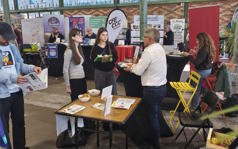 Étudiantes de DCG du Pôle Sup de La Salle à Rennes lors du Forum Séisme.